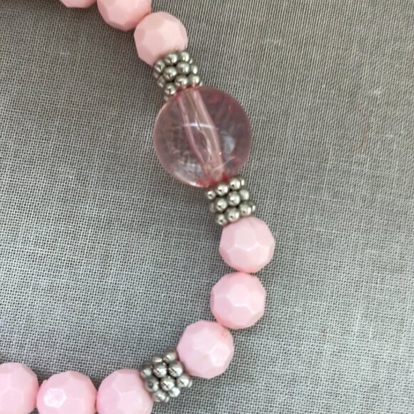 NWOT Elegant Pink Beaded Bracelet - Picture 9 of 9